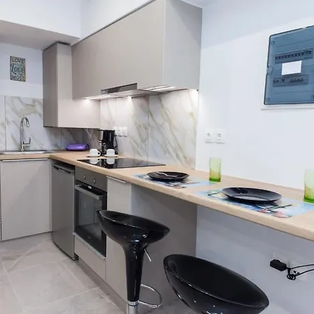 Apartment Brand New Urban Getaway Next To Megaro Mousikis Athens