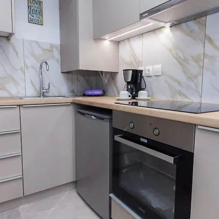 Apartment Brand New Urban Getaway Next To Megaro Mousikis